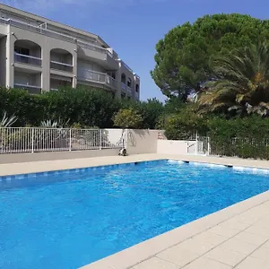 https://t2-bord-de-mer.fr-provencehotel.com