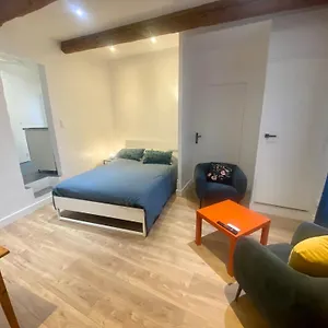 https://libert-1827.fr-provencehotel.com